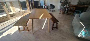 Dining Table Set (IKEA Lisabo, 2 bench, 1 brown chair) beschikbaar voor biedingen