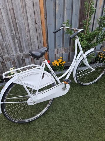 Te koop mooie damesfiets  beschikbaar voor biedingen