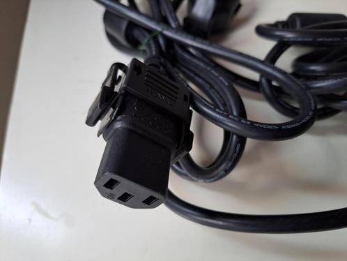 Twee kabels voor tv-aansluiting., Audio, Tv en Foto, Audiokabels en Televisiekabels, Zo goed als nieuw, Minder dan 2 meter, Ophalen of Verzenden