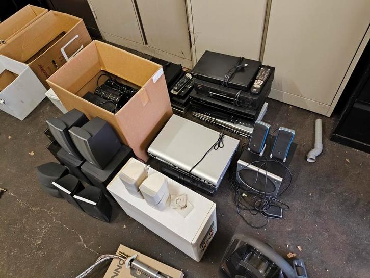 Grote partij DVD/HDD/VIDEO/SPEAKERS/DECODERS, Audio, Tv en Foto, Decoders en Harddiskrecorders, Gebruikt, Ophalen