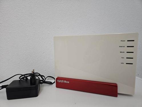 Fritzbox 7581, Computers en Software, Routers en Modems, Gebruikt, Router met modem, Ophalen of Verzenden