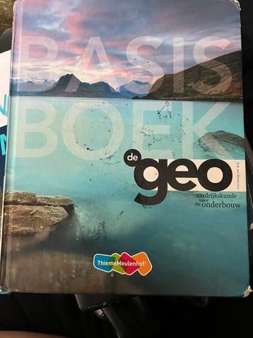De geo basisboek negende editie beschikbaar voor biedingen