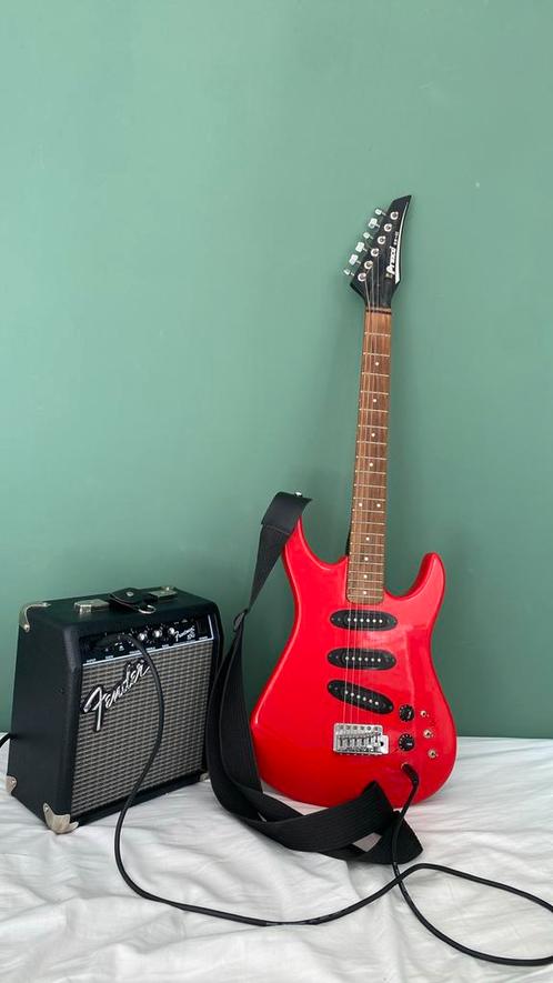 Rocktile Pro gitaar + Fender Frontman 10G versterker €110, Muziek en Instrumenten, Snaarinstrumenten | Gitaren | Elektrisch, Gebruikt