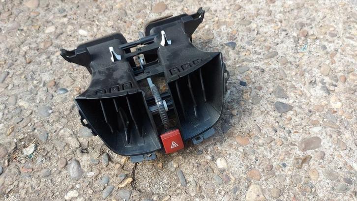 Ventilator paneel in dashbord Peugeot 207 uit 2008, Auto diversen, Overige Auto diversen, Ophalen of Verzenden