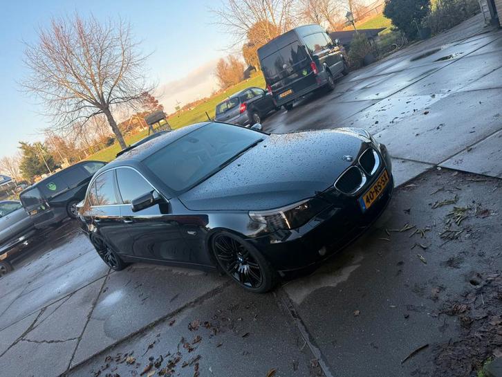 BMW 5-Serie E60 AUT sapphire black, Auto's, BMW, Particulier, 5-Serie, Benzine, D, Sedan, Automaat, Origineel Nederlands, Zwart