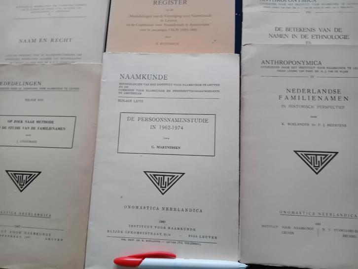 Instituut voor naamkunde Leuven., Boeken, Overige Boeken, Gelezen, Ophalen of Verzenden