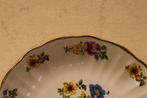 Staffordshire porseleinen schaaltje 44325, Huis en Inrichting, Keuken | Servies, Gebruikt, Ophalen of Verzenden, Schaal of Schalen