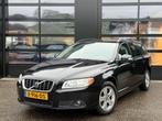 Volvo V70 2.0D Momentum Leer Trekhaak 173.000 km, Voorwielaandrijving, Gebruikt, Zwart, 4 cilinders