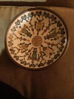 Japans porseleinen bord met tinnen rand, Antiek en Kunst, Antiek | Schalen, Ophalen of Verzenden