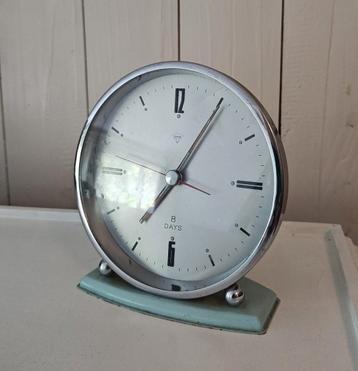 Vintage mintgroen klok klokje beschikbaar voor biedingen