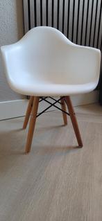 Kinder stoel eames wit, Ophalen, Zo goed als nieuw, Overige kleuren, Eén