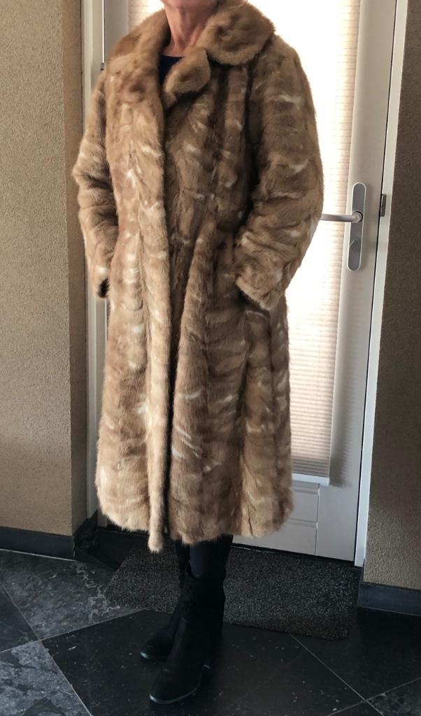 Echt nerts bontmantel, Kleding | Dames, Jassen | Winter, Zo goed als nieuw, Maat 38/40 (M), Bruin, Ophalen