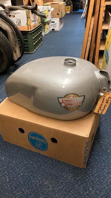 Ariël,BSA,RoyalEnfield,Norton,Lucas koplamp,Amal Ariël Colt beschikbaar voor biedingen