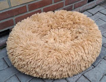 Te koop grote katte mand 60 cm in doorsnee en 20 cm hoog beschikbaar voor biedingen
