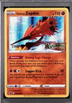 GEZOCHT: Pokemon Galarian Zapdos Evolving Skies STAFF PSA 9, Ophalen of Verzenden, Nieuw, Losse kaart