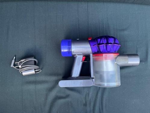 Dyson V8 body met Oplader, Witgoed en Apparatuur, Stofzuigers, Gebruikt, Stofzuiger, Minder dan 1200 watt, Reservoir, Ophalen of Verzenden