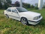 Volvo 850 2.5 GLT 20V E2 1993 Wit, Auto's, Volvo, Voorwielaandrijving, 1341 kg, Leder en Stof, Wit