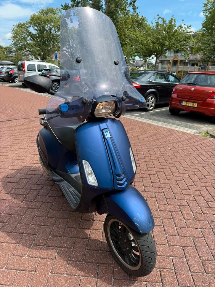 Piaggio Vespa sprint en primavera voor demontage, Fietsen en Brommers, Scooters | Vespa, Zo goed als nieuw, Overige modellen, Benzine