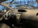 Toyota Yaris 1.0 VVTi Acces | Airco | Trekhaak | Elek. ramen, Voorwielaandrijving, Gebruikt, 750 kg, Met garantie (alle)