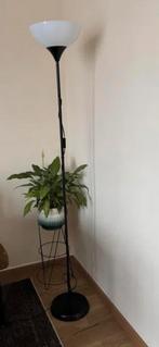 Mooi lamp van ikea, Huis en Inrichting, Lampen | Vloerlampen, Ophalen of Verzenden, Zo goed als nieuw, Minder dan 100 cm
