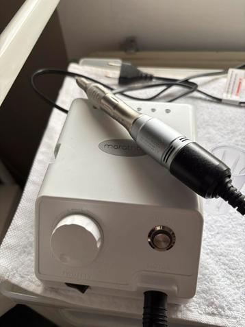 Pedicure motor met toebehoren beschikbaar voor biedingen