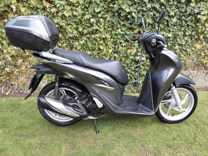 Honda SH150i  22-06-2022, Fietsen en Brommers, Scooters | Overige merken, Zo goed als nieuw, Benzine, Ophalen