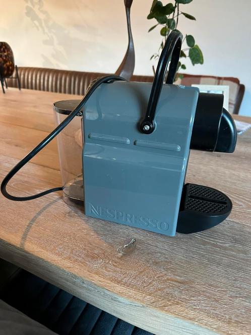 Magimix Nespresso kapot, Huis en Inrichting, Keuken | Keukenbenodigdheden, Gebruikt, Ophalen of Verzenden