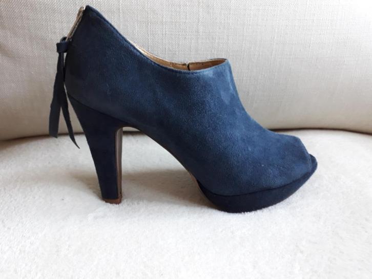 Mooie suede schoenen van SEASIDE (peeptoe)     maat 39, Kleding | Dames, Schoenen, Zo goed als nieuw, Schoenen met hoge hakken