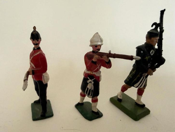3x Tinnen soldaatjes Britains LTD, Verzamelen, Poppetjes en Figuurtjes, Gebruikt, Ophalen of Verzenden