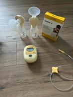 Dubbele elektrische borstkolf medela, Kinderen en Baby's, Babyvoeding en Toebehoren, Ophalen of Verzenden, Zo goed als nieuw, Borstkolf