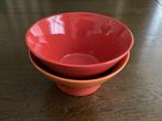 Le Creuset Schalen Rood en Oranje, Huis en Inrichting, Keuken | Servies, Gebruikt, Ophalen of Verzenden, Kom(men), Effen
