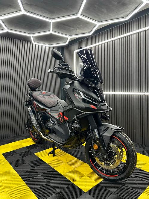 HONDA X-ADV 750 CUSTOMIZING BEUGELS ZADELS UITLATEN, Motoren, Tuning en Styling, Ophalen