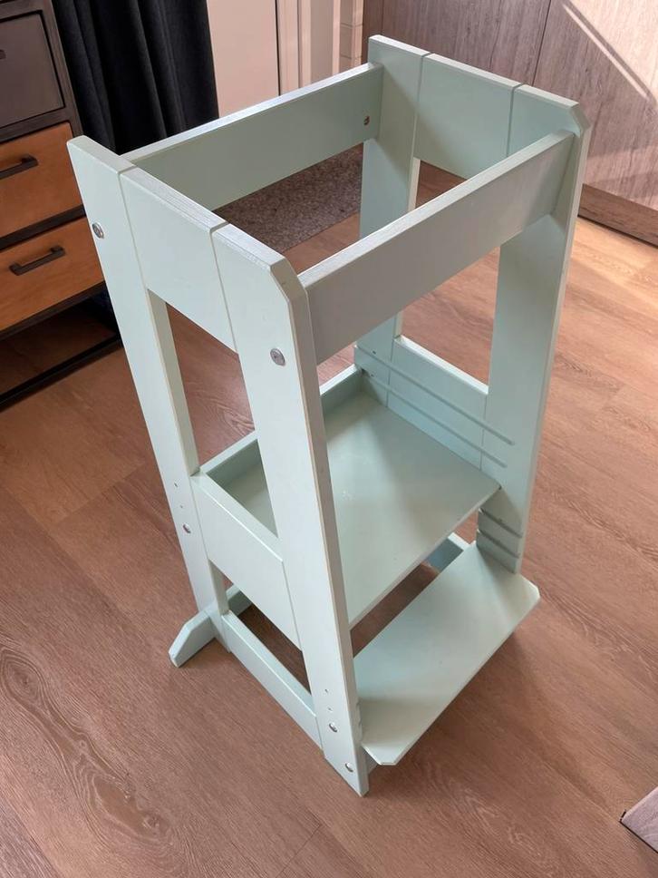 Tissi leertoren keukenhulp, Huis en Inrichting, Krukjes, Zo goed als nieuw, Hout, Ophalen