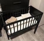 Co sleeper ledikant, 4 hoeslakens & matrasbeschermer, Kinderen en Baby's, Ophalen, Zo goed als nieuw, Ledikant