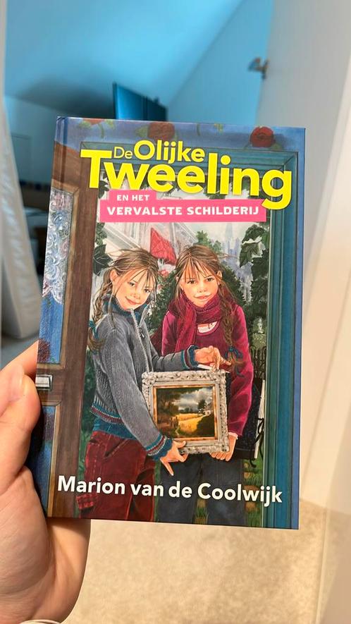 De olijke tweeling en het vervalste schilderij, Boeken, Kinderboeken | Jeugd | 13 jaar en ouder, Zo goed als nieuw, Ophalen of Verzenden
