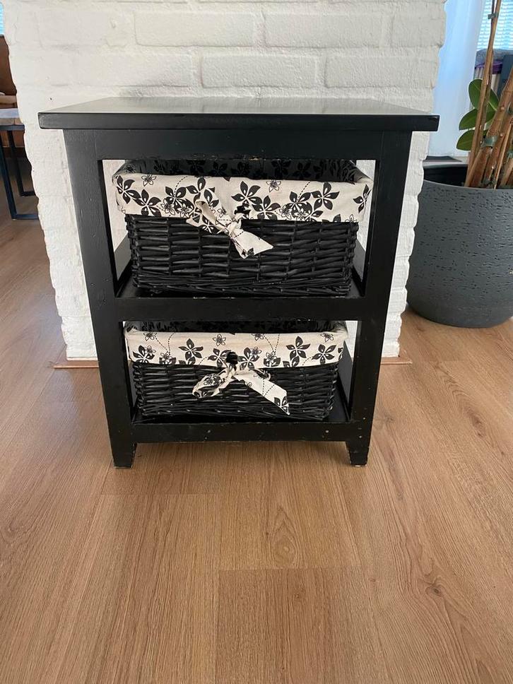Kastje met manden - Zwart, Huis en Inrichting, Kasten | Ladekasten, Gebruikt, Minder dan 50 cm, 25 tot 50 cm, 1 of 2 laden, Ophalen of Verzenden