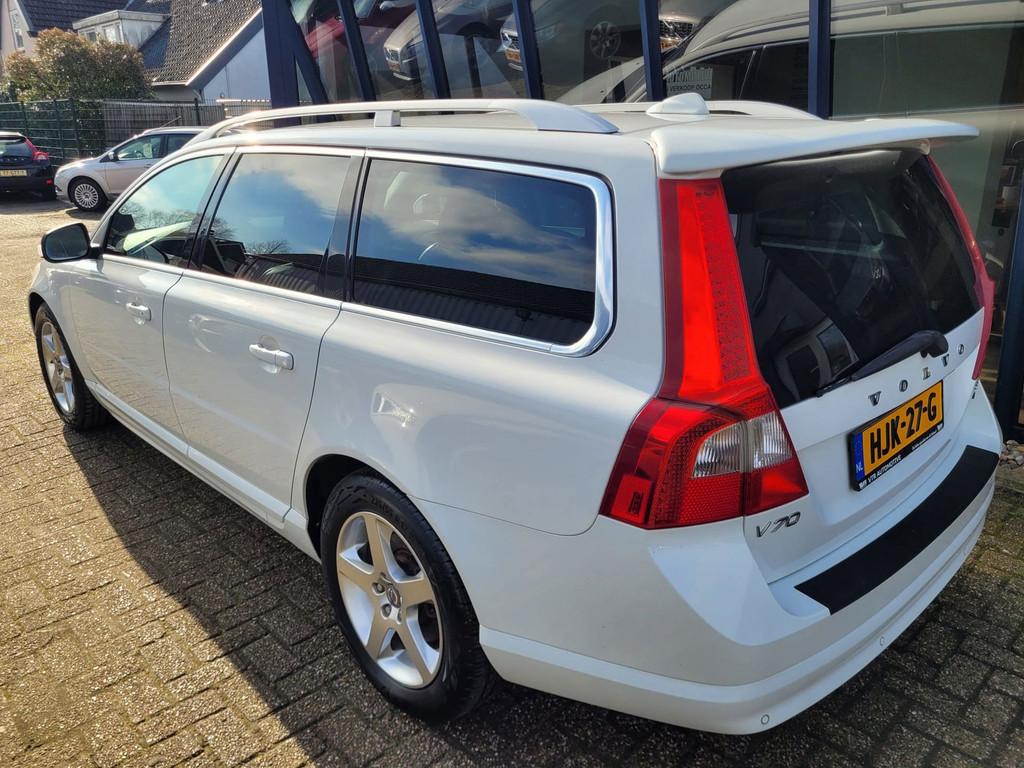 Volvo V70 2.5FT Summum 230PK LEER / ECC / PDC / YOUNGTIMER, Auto's, Gebruikt, Zwart, Handgeschakeld, Onderhoudsboekje