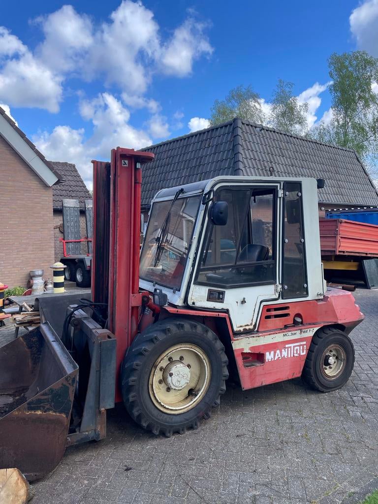 Manitou MCL 30H Ruwterrein Heftruck met Bak, Zakelijke goederen, Meer dan 4000 kg, Ophalen of Verzenden, Diesel, Ruwterrein
