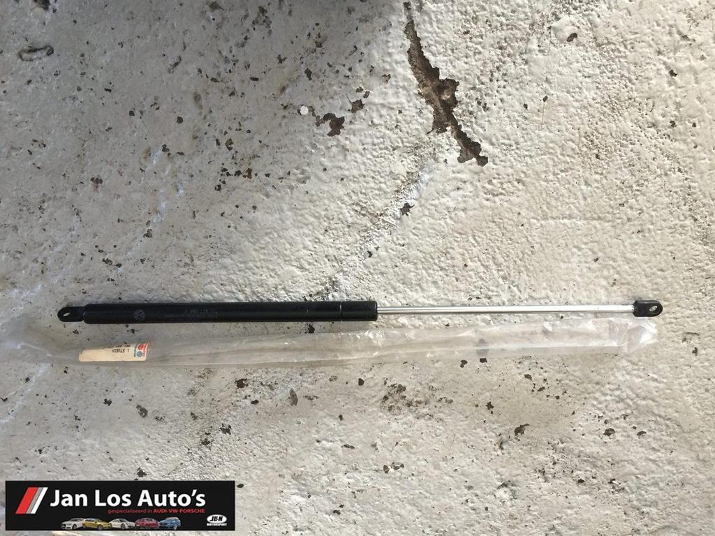 Gasveer achterklep 321827550F Audi VW, Gebruikt, -, -, Ophalen of Verzenden