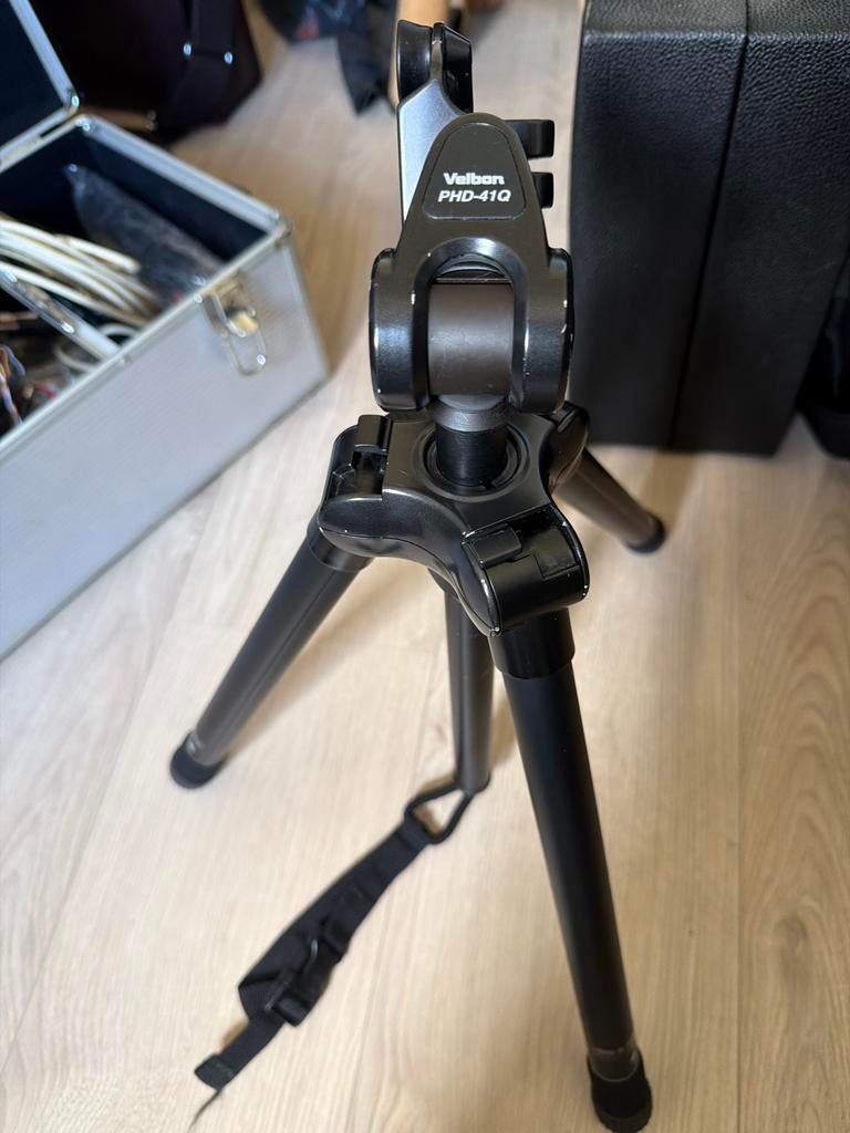 Velbon Statief met Compacte Statiefkop en Opbergetui, Gebruikt, Minder dan 150 cm, Met balhoofd, Ophalen of Verzenden