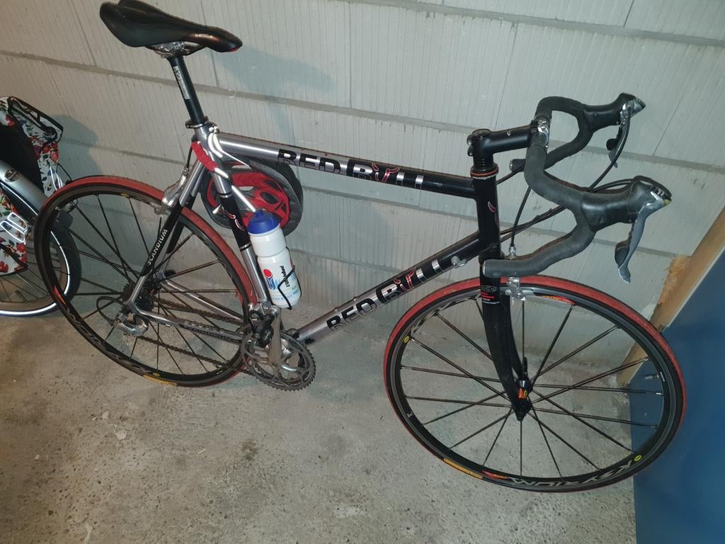 Red Bull racefiets - Scandium frame, Mavic wielen, Fietsen en Brommers, Fietsen | Racefietsen, Overige merken, Gebruikt, Heren