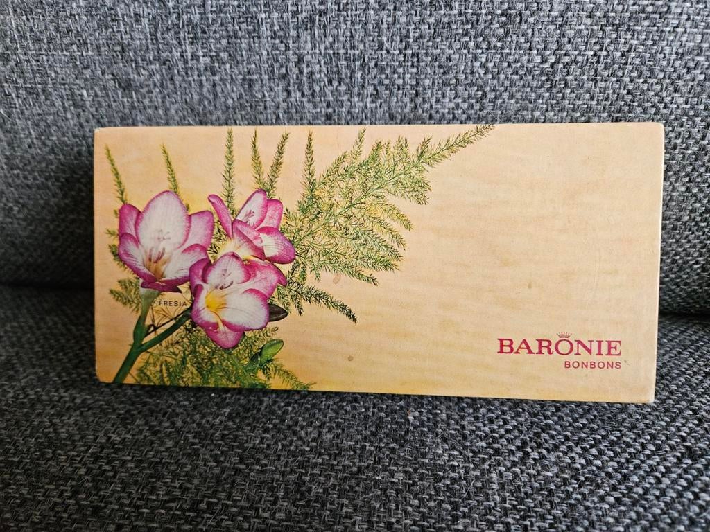 Vintage Baronie Bonbons doos - Freesia design, Ophalen of Verzenden, Gebruikt, Verpakking