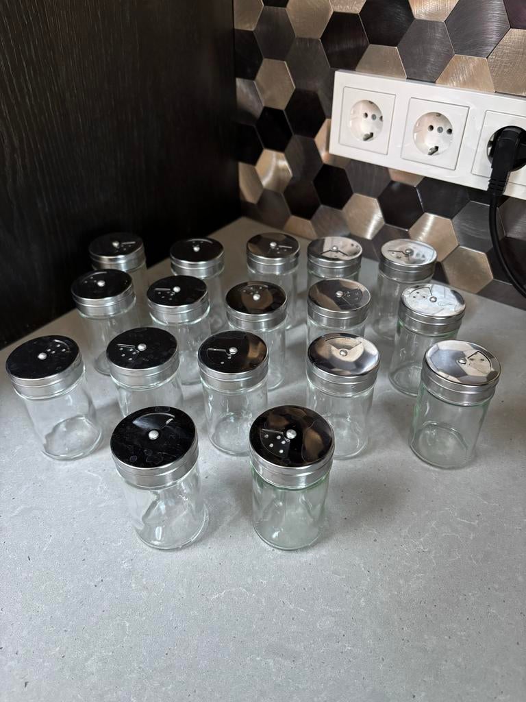 38 Glazen kruidenpotjes met strooidop, Glas, Ophalen of Verzenden, Zo goed als nieuw, Voorraadpot