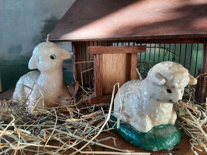 Twee vintage lammetjes, Pasen kaarsjes, Paasdecoratie, Diversen, Pasen, Ophalen of Verzenden