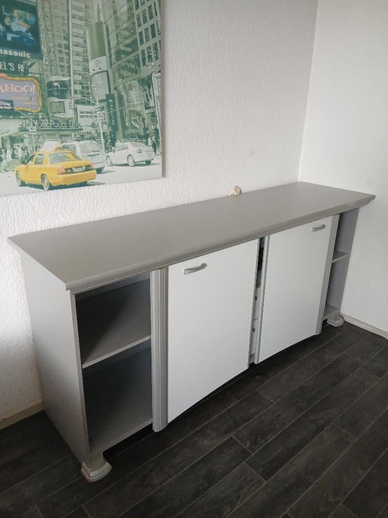 Dressoir grijs/wit 200x90x53 cm stevig model, Ophalen, 150 tot 200 cm, Zo goed als nieuw, Met deur(en)