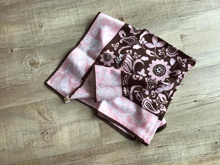 Dames Sjaal. Retro Vintage jaren 1960/70., Kleding | Dames, Mutsen, Sjaals en Handschoenen, Zo goed als nieuw, Ophalen of Verzenden