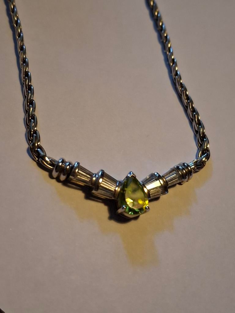 Zilveren ketting met  peridot  lengte 44cm, Antiek en Kunst, Ophalen of Verzenden