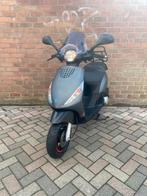 Piaggio Zip 4T 50cc I-Get 2021 brom zo goed als nieuw, Fietsen en Brommers, Scooters | Piaggio, Maximaal 45 km/u, Zip, Nieuw, Ophalen of Verzenden