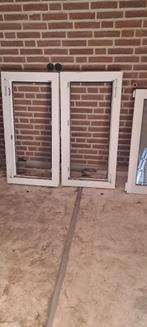 Kunstof raamkozijnen, Kunststof, Raamkozijn, Zo goed als nieuw, Inclusief glas