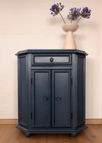 Vintage kastje, hand bewerkt, Ophalen, Nieuw